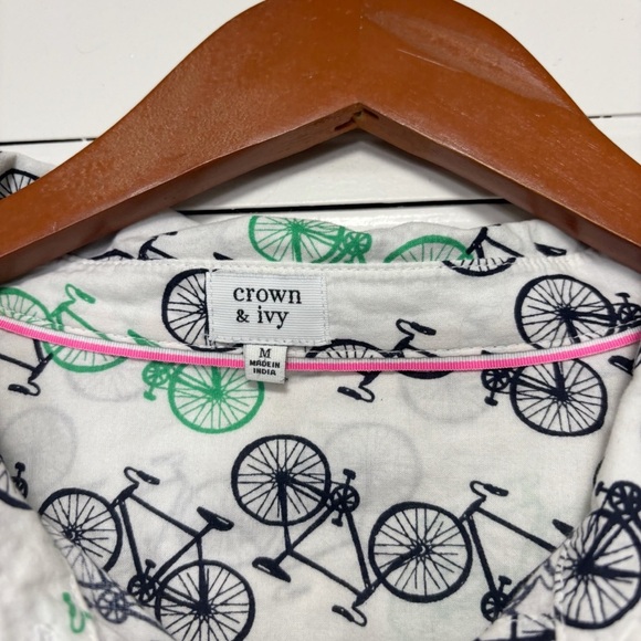 Crown & Ivy Women's Cotton Button Shirt White Green Bicycles Top Size M - Picture 2 of 6